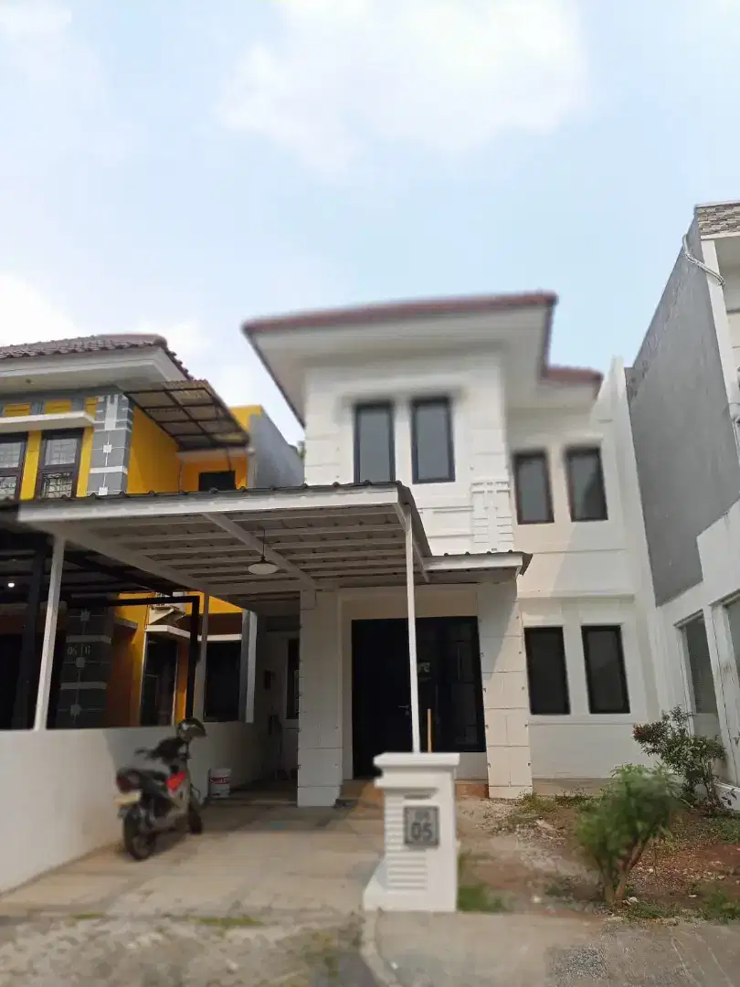 Dijual rumah siap huni di Legenda Wisata Cibubur