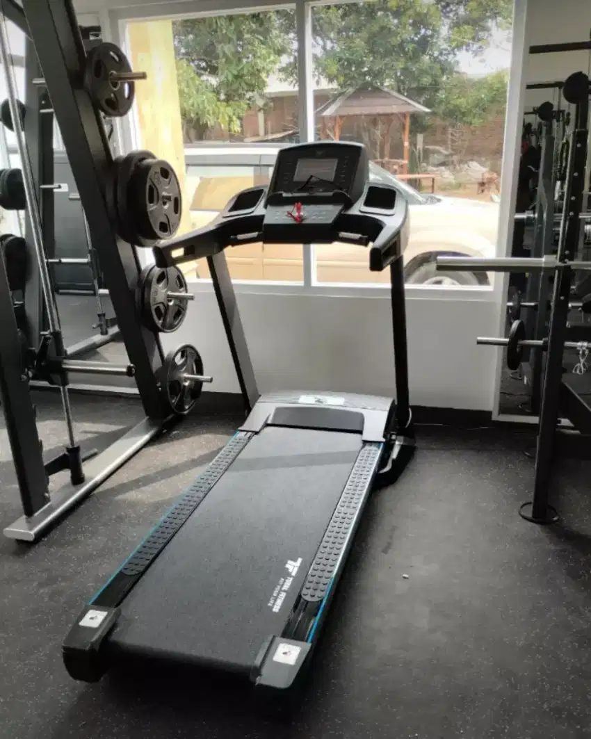 Alat fitness treadmill elektrik tipe 199 hitam