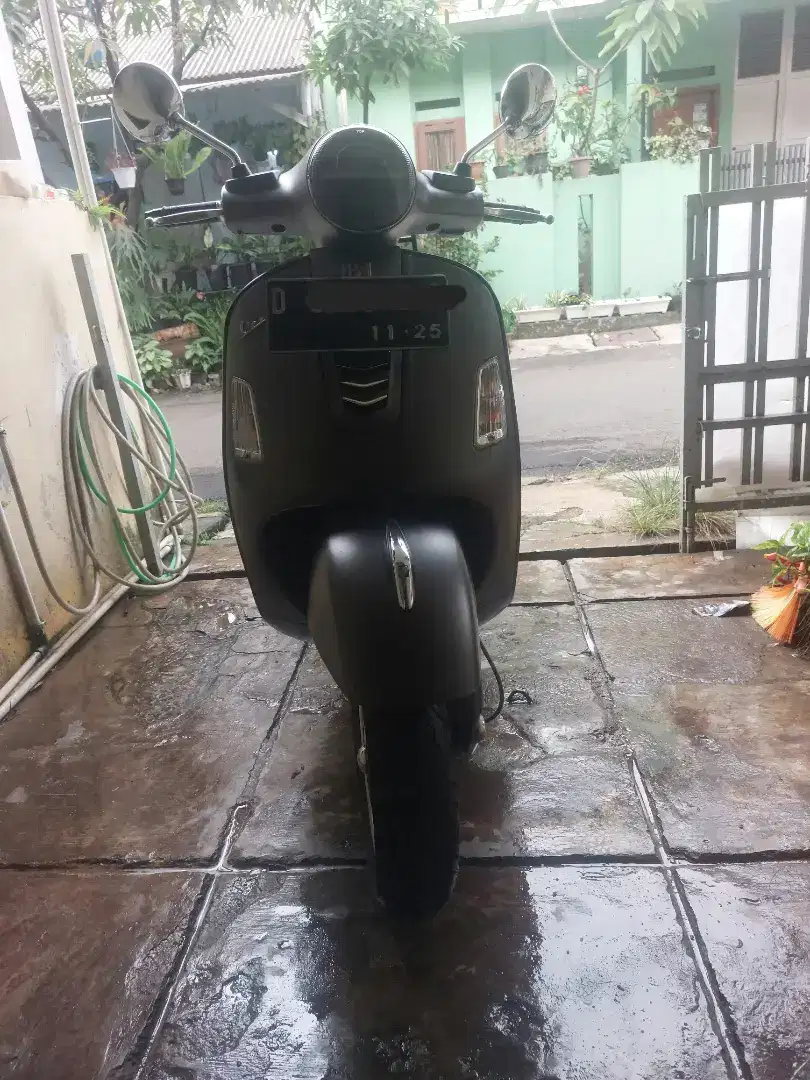 jual vespa GTS 150 3v tahun 2015