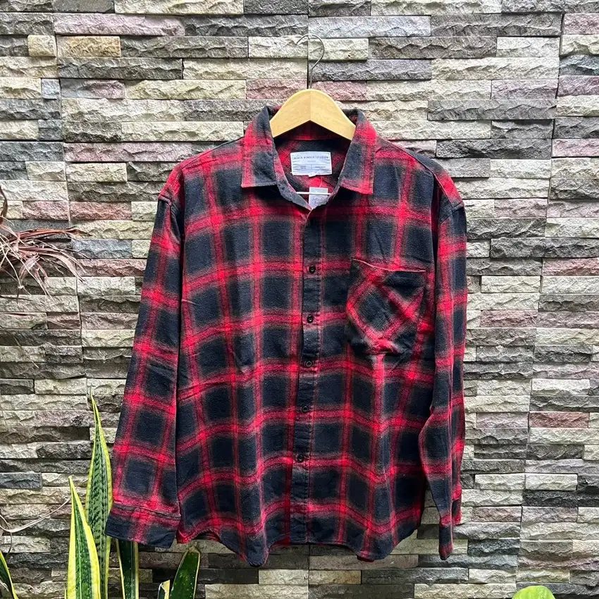 Kemeja flannel oversize