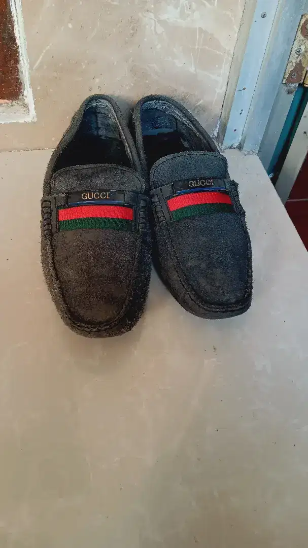 Sepatu kanvas merk GUCCI Original