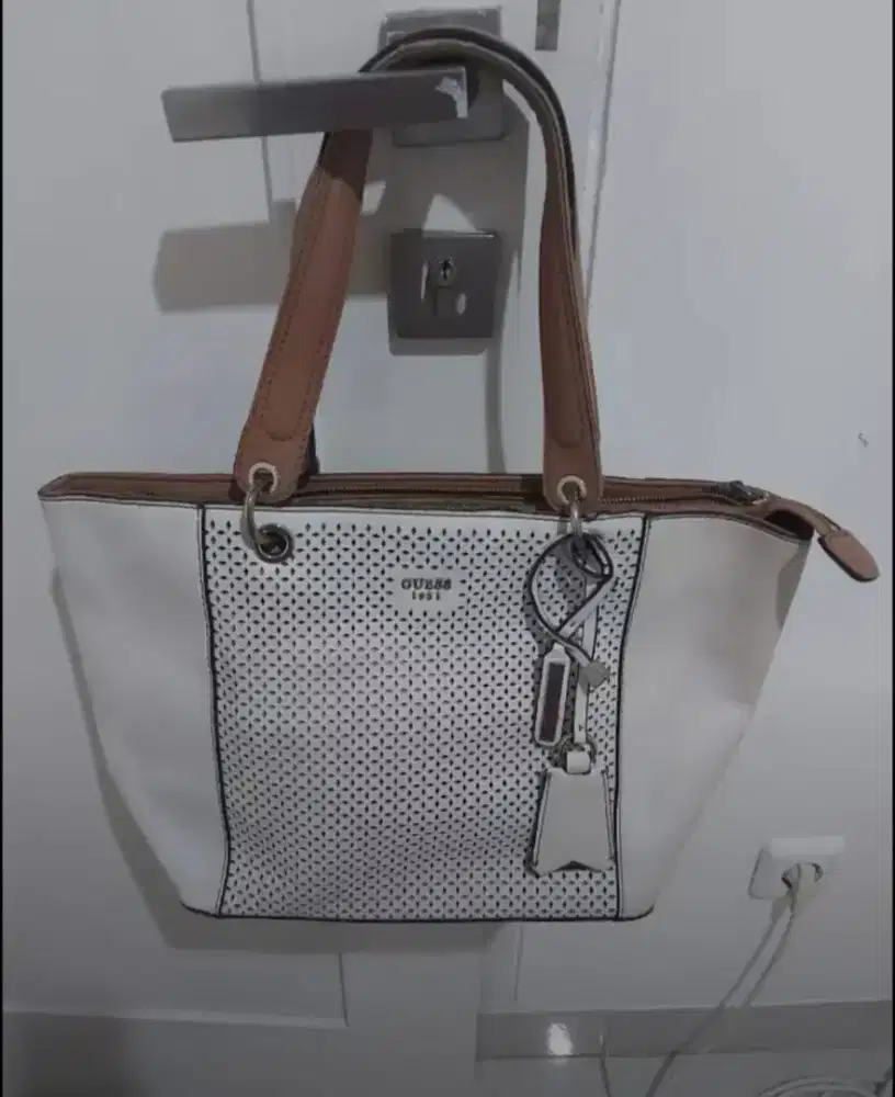 Tas guess original