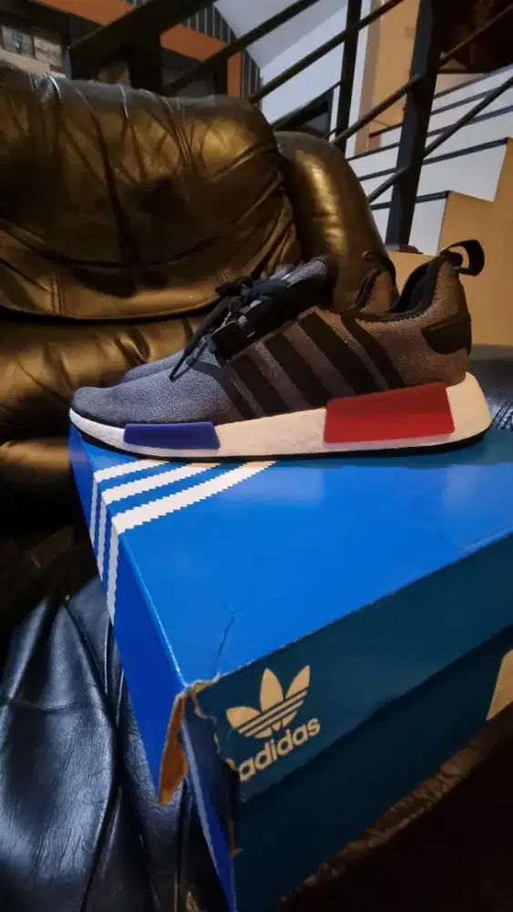 Sepatu Adidas NMD R1 black blue red original baru