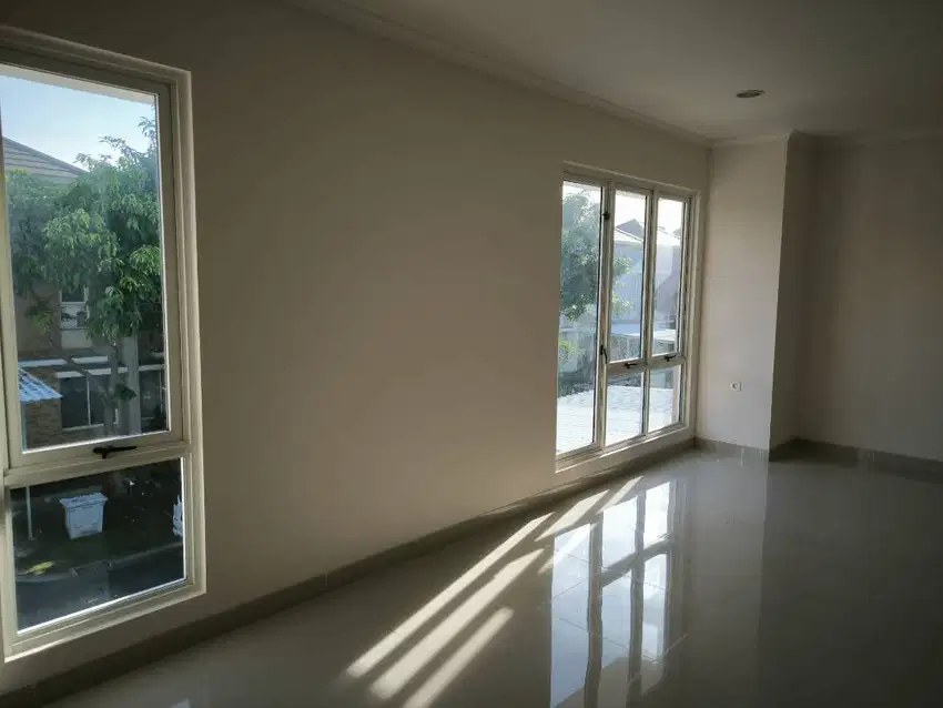 Di jual rugi rumah di cluster thomson gading serpong, dekat universita