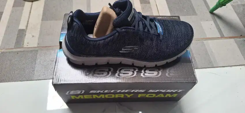 Sepatu Skechers Sport