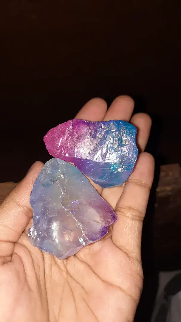 Batu warna cantik