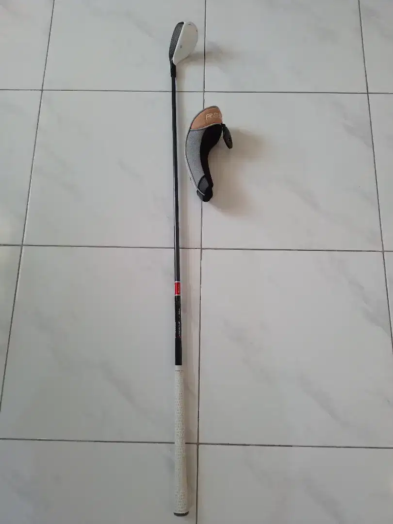 Stick golf Tylor Made Hybrid rescue 3.18 white kondisi sangat bagus