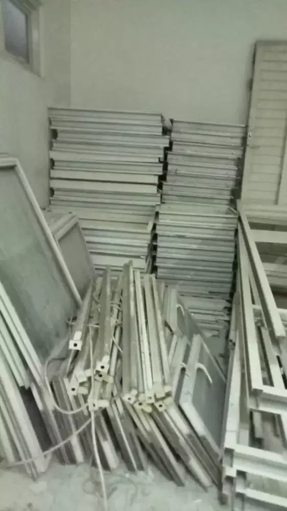 Jual beli barang bekas