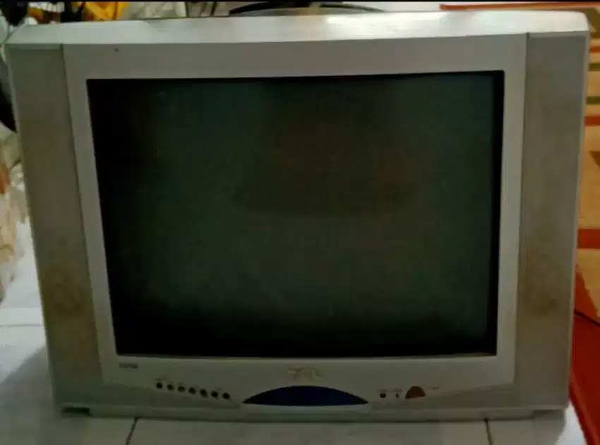 Digitec 14in dan TCL 21in