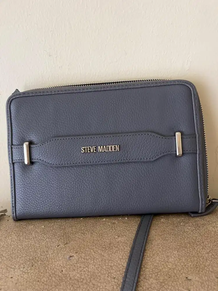 Pouch wanita steve madden