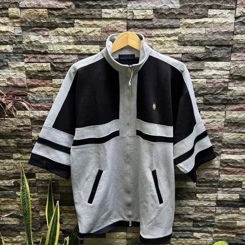 Jaket short sleeve
