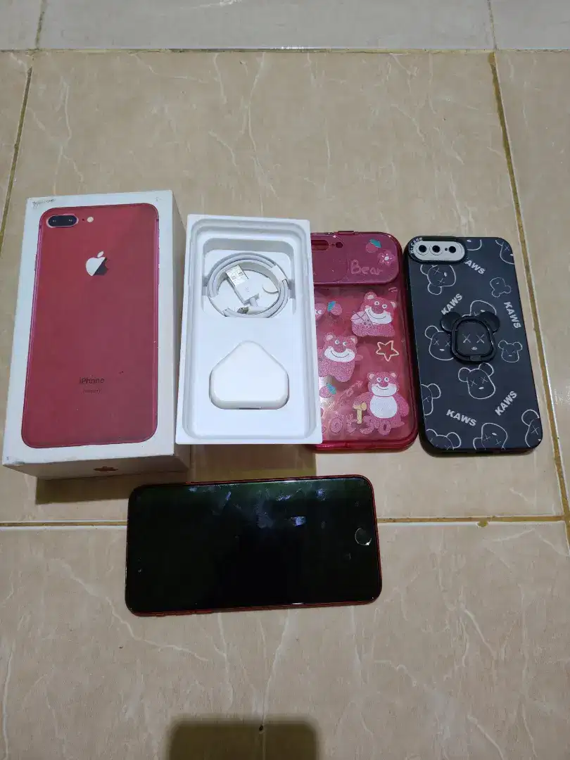 Iphone 8 plus 256GB merah garansi inter