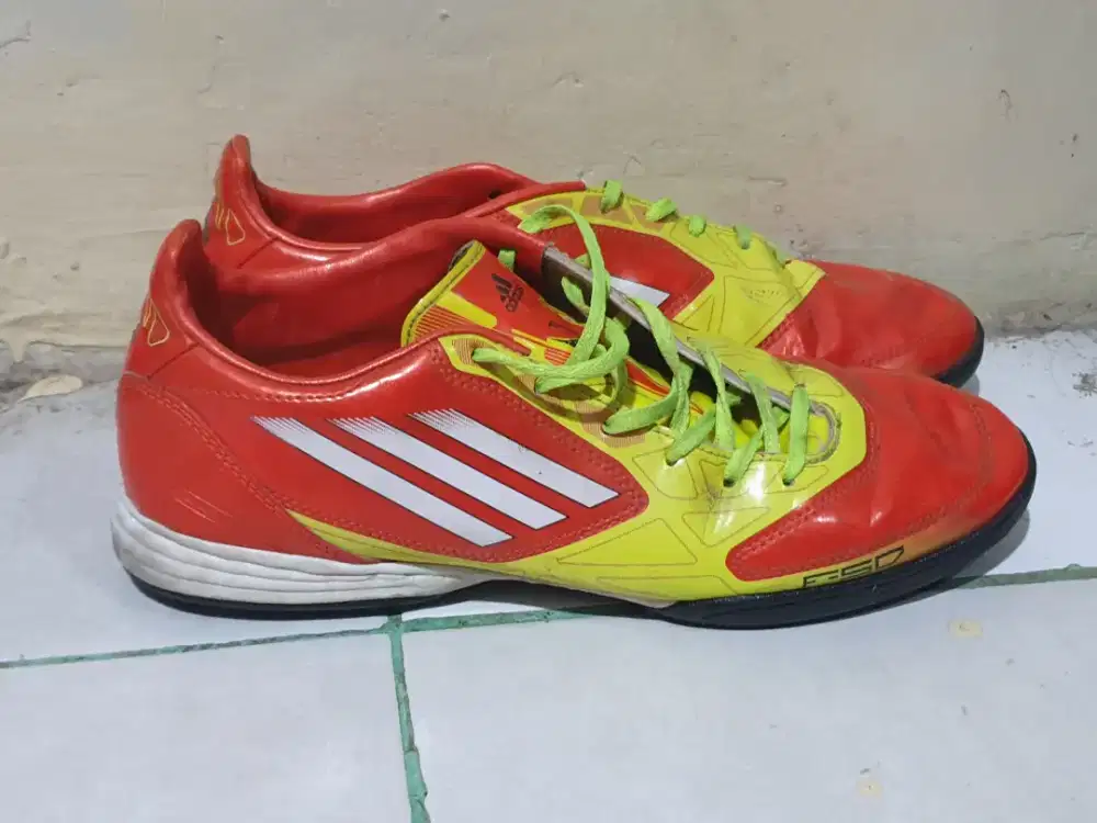 Sepatu futsal Adidas Adizero F10 TF original