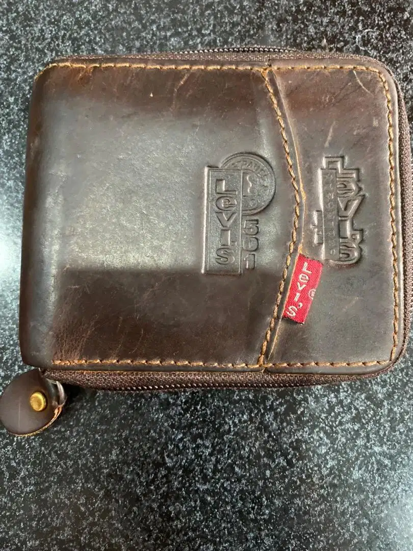 Dompet kulit levis mulus