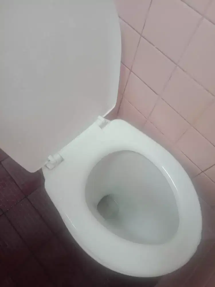 Dijual CLOSETT seken