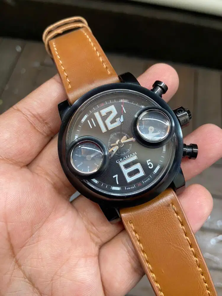 Jam tangan bekas graham chronofighter automatic
