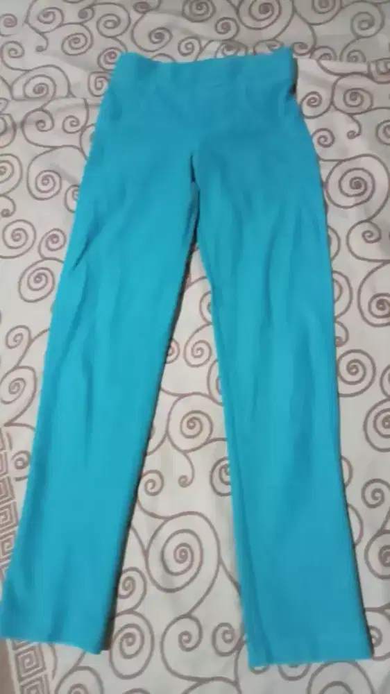 Celana leging bahan semi jeans second