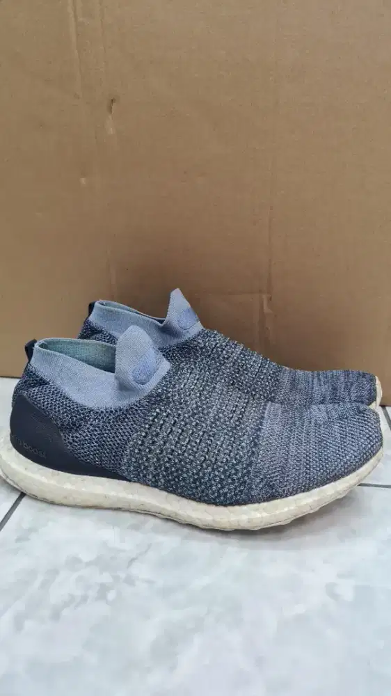 Preloved adidas ulraboost laceless parley size 43 ? (27.5cm)