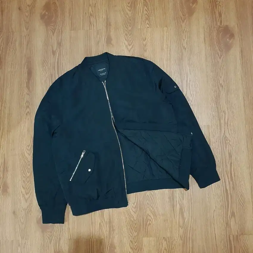 BOMBER JACKET ZARA