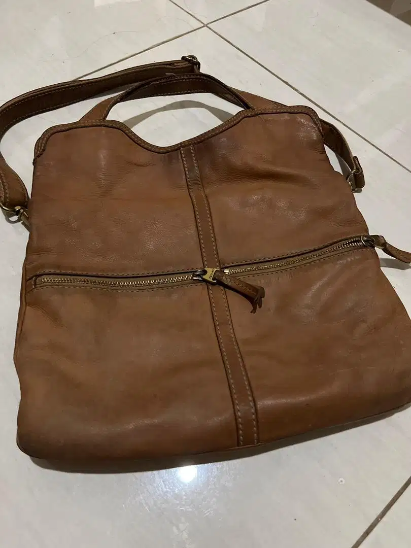Tas fossil coklat