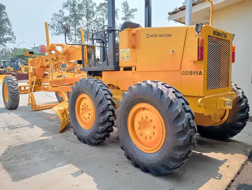 JUAL MOTOR GRADER 2015 ALAT BERAT KOMATSU GD511A-1