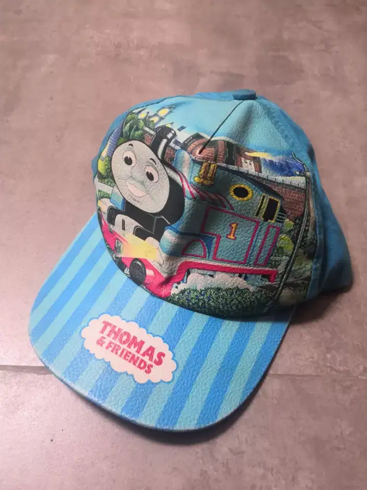 Topi anak thomas