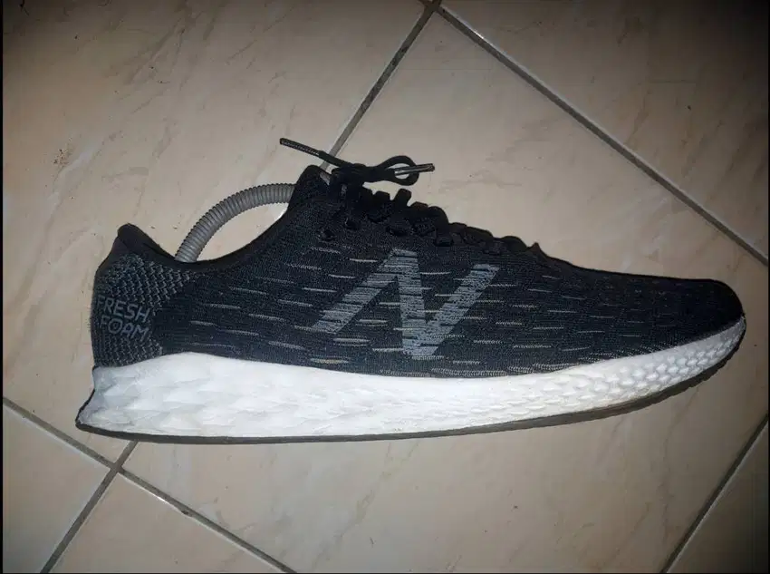 Sepatu Lari New Balance Size 46