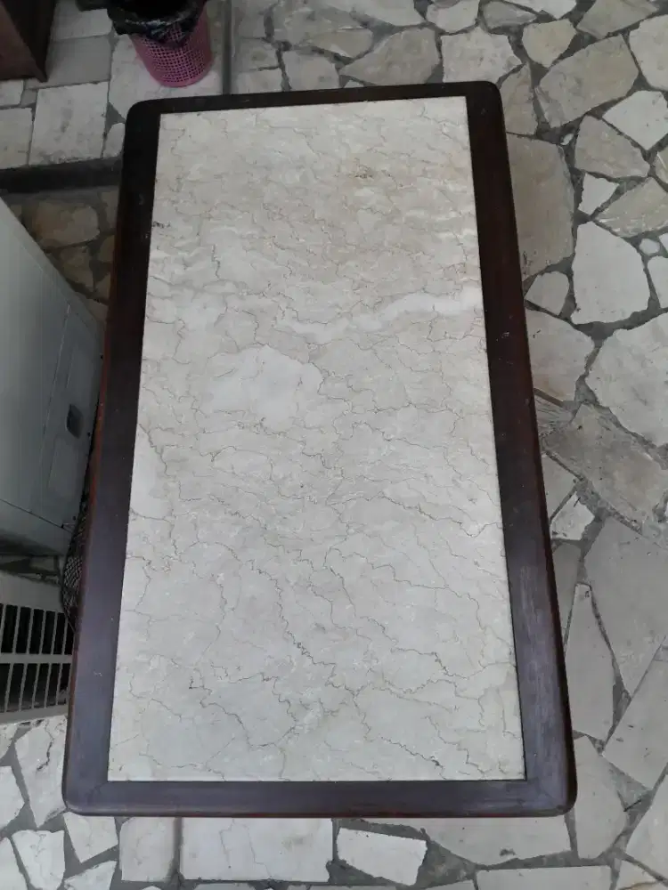 Meja segi empat kayu marmer