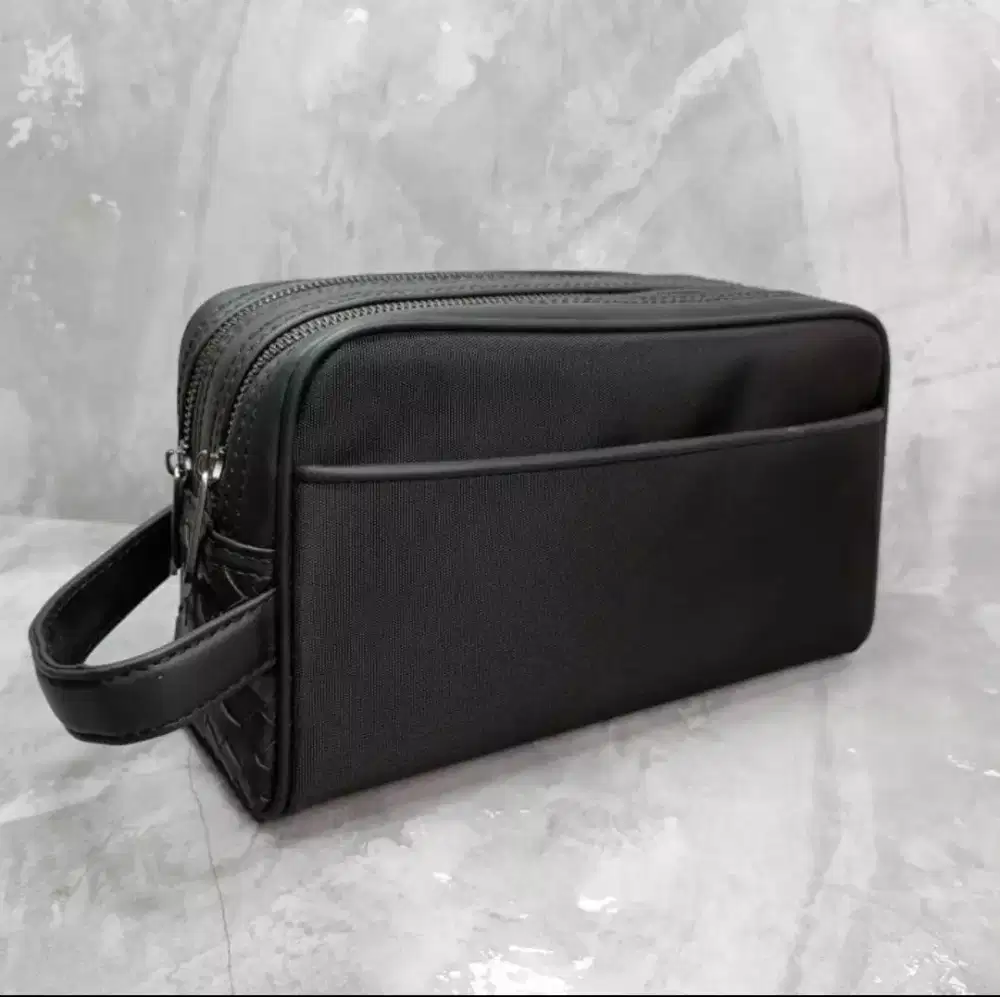 Handbag Bottega Veneta Pouch Black Pouch Men