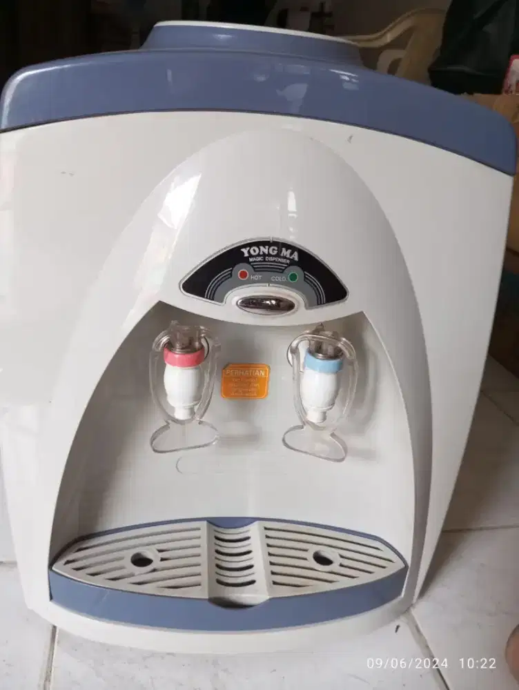 Dispenser hot and cool yongma