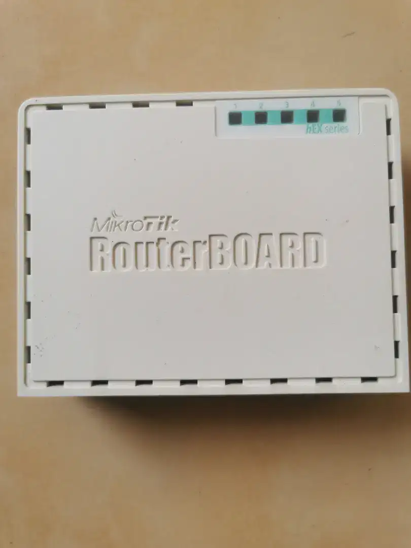 Mikrotik RB750Gr3