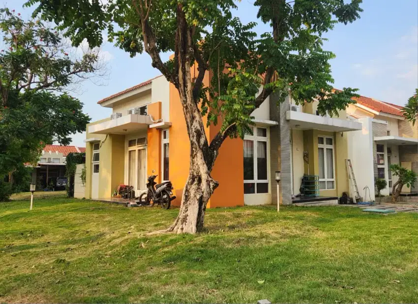 Rumah Hook 252 M² di Graha Padma Semarang Barat