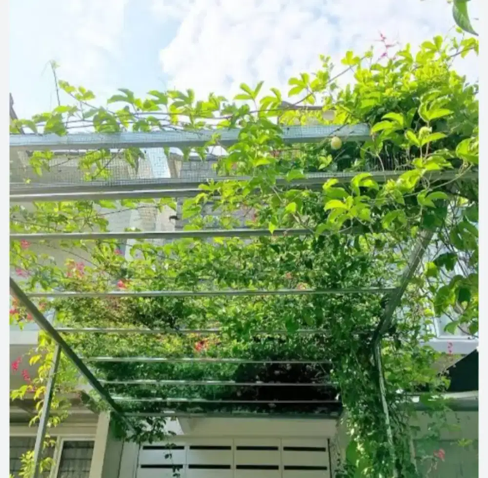 Rangka atap baja ringan