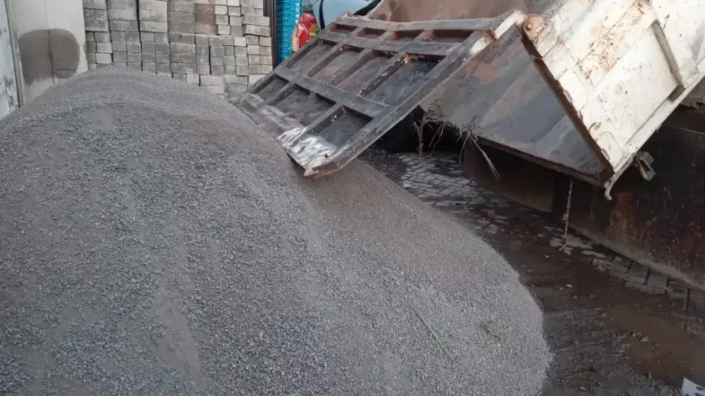 Batu belah kali sirtu sirdam split abu batu pasir pasang cor makadam