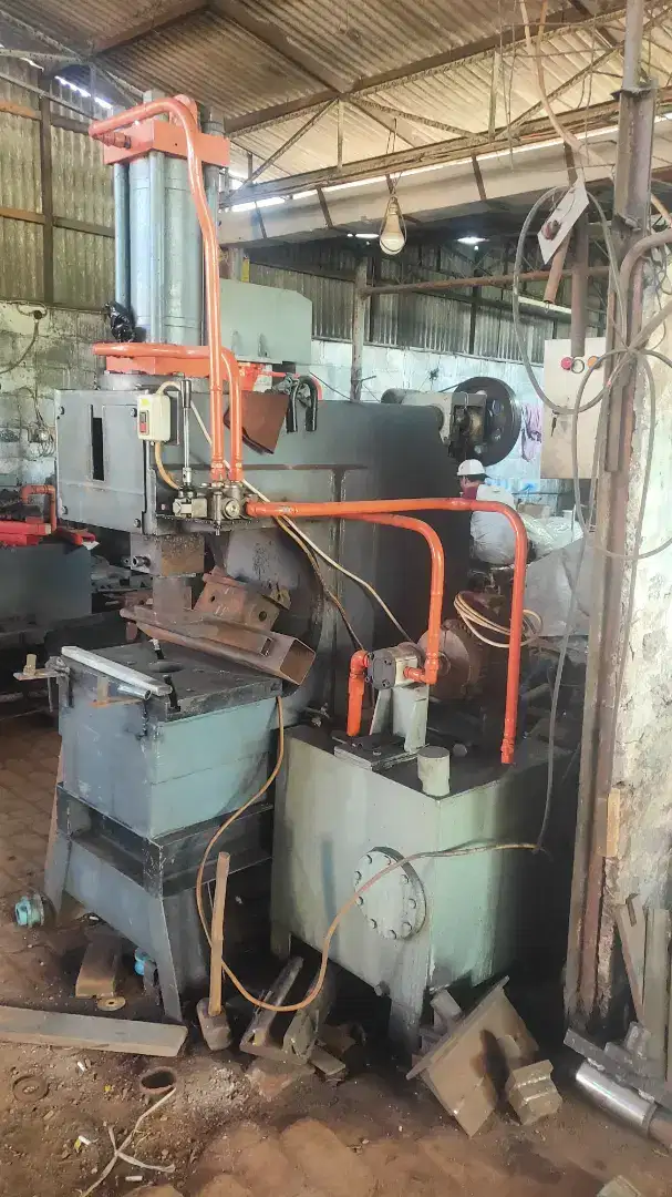 Pres hidrolik 60ton bodi C