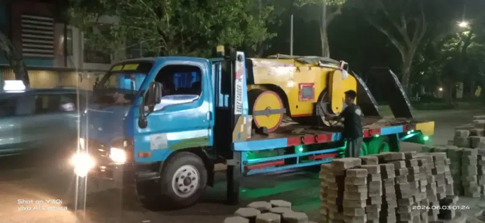 Breaker Vibro Dozer Wales crane dumptruck excavator becko pc50