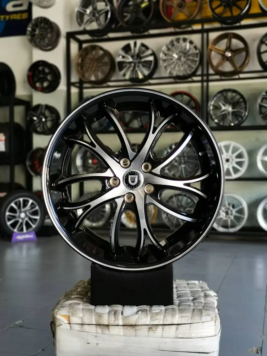Velg Lexani Polaris R22. Blank. PCD 5x108 to 5x130. For Audi, etc