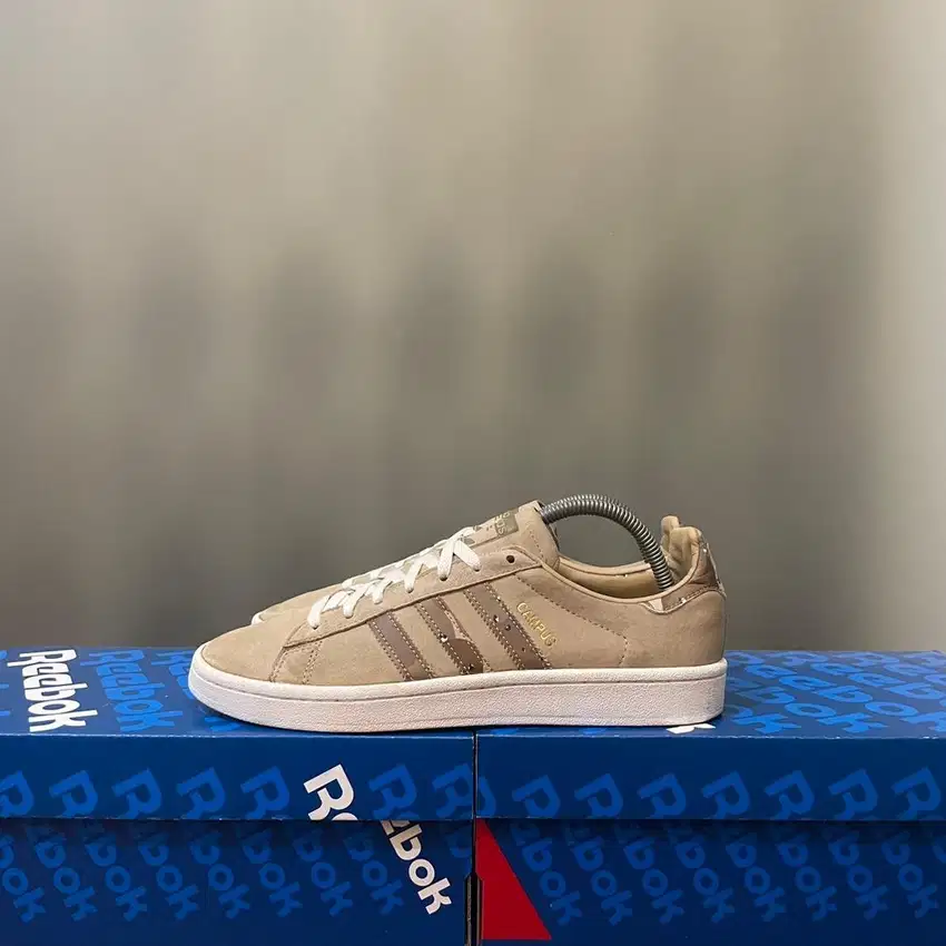 42 - Sepatu Adidas Bekas Second Adidas Campus St Pale Nude Bekas