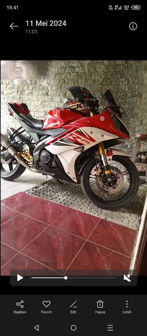 Yamaha yzf R15 v2 2015