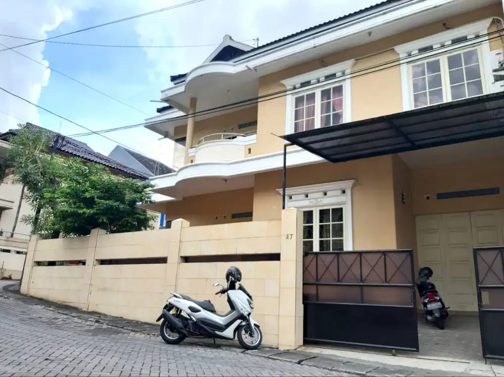 Rumah Hook Mewah di Perumahan Tata Bumi Godean