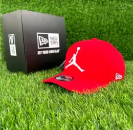 Topi Jordan red inc Box