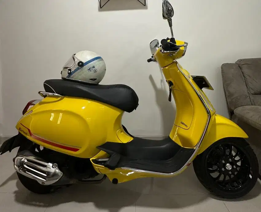 Jual Vespa matic Sprint S Abs (Kuning)