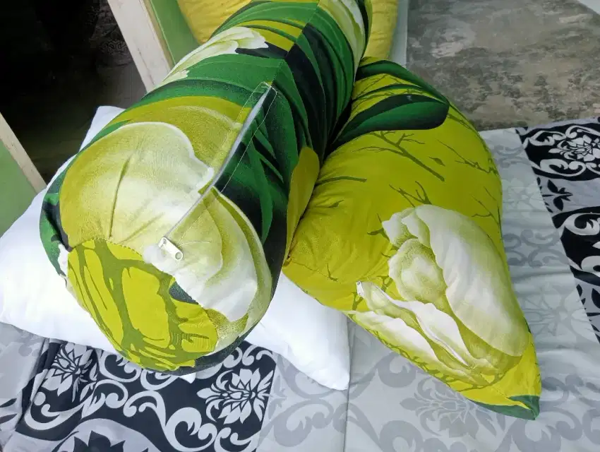 Bantal + guling montok,bantal dewasa bermotif