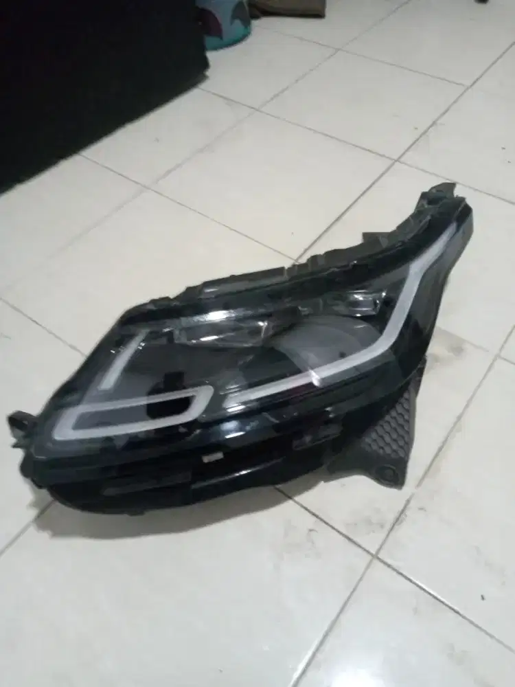 DiJual lampu rangerover velar