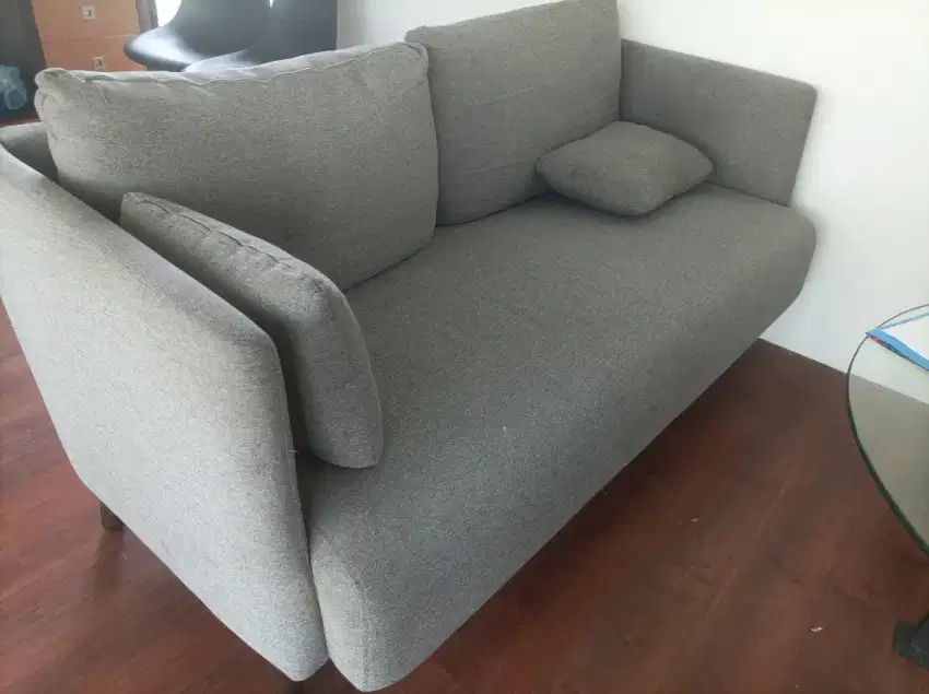 Sofa Minimalis Contemporar