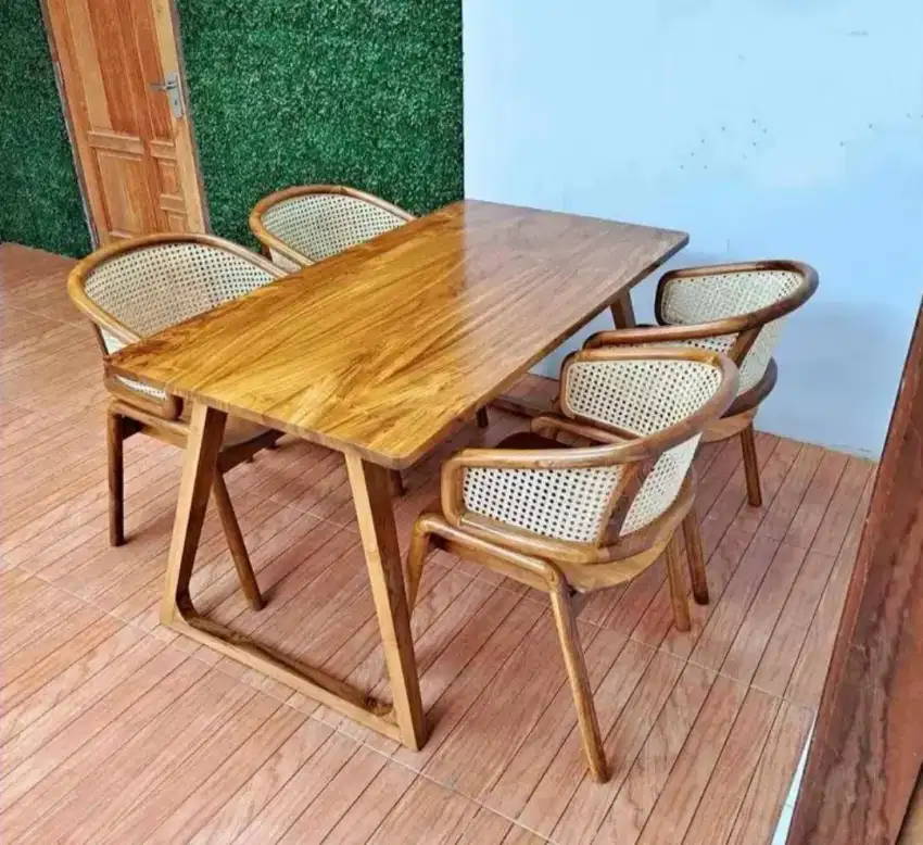 Kursi cafe kekinian/meja.makan retro rotan/meja makan jati/kursi murah