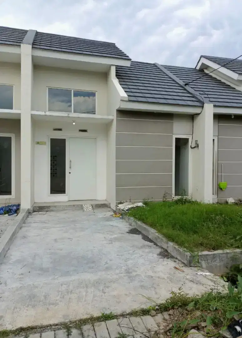 Rmh 1Lt baru gres Full renov diMainroad  Permata sukodono Sidoarjo
