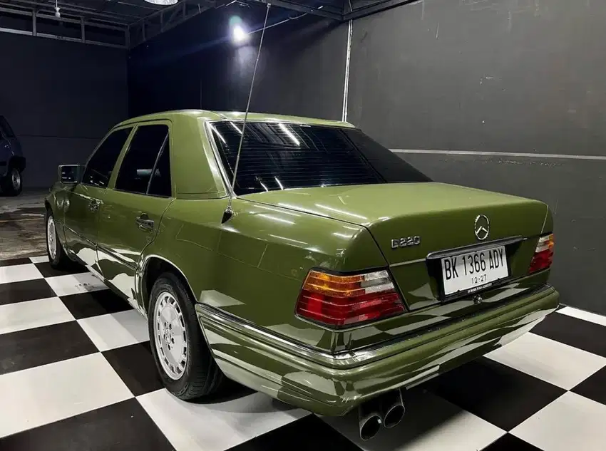 Mercedes Benz E220 W124 Boxer Avantgarde 1994 M/T - Mobil Bekas - 921791239