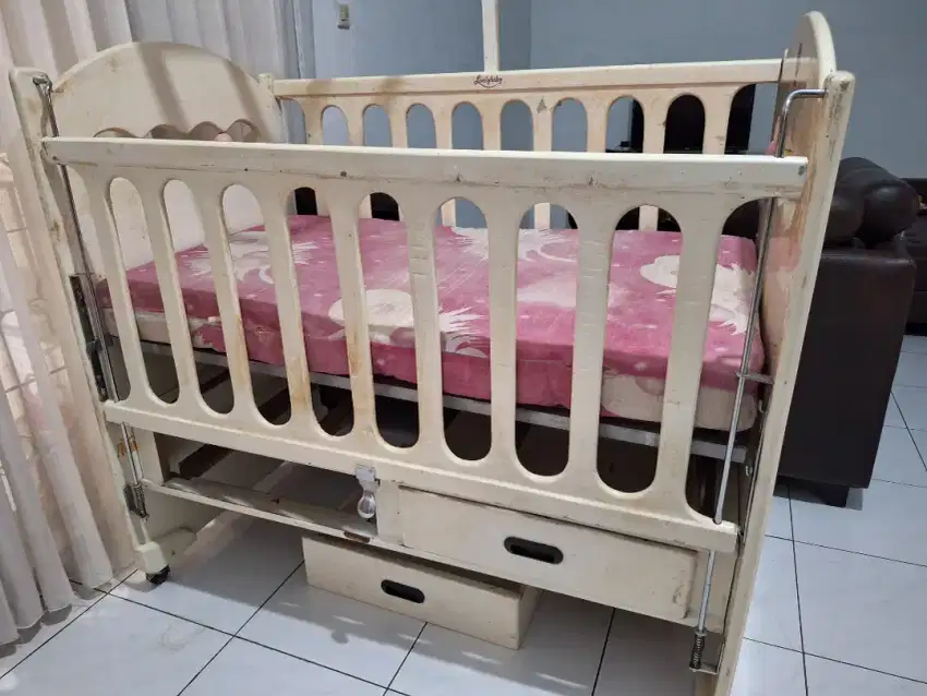 Ranjang bayi uk besar