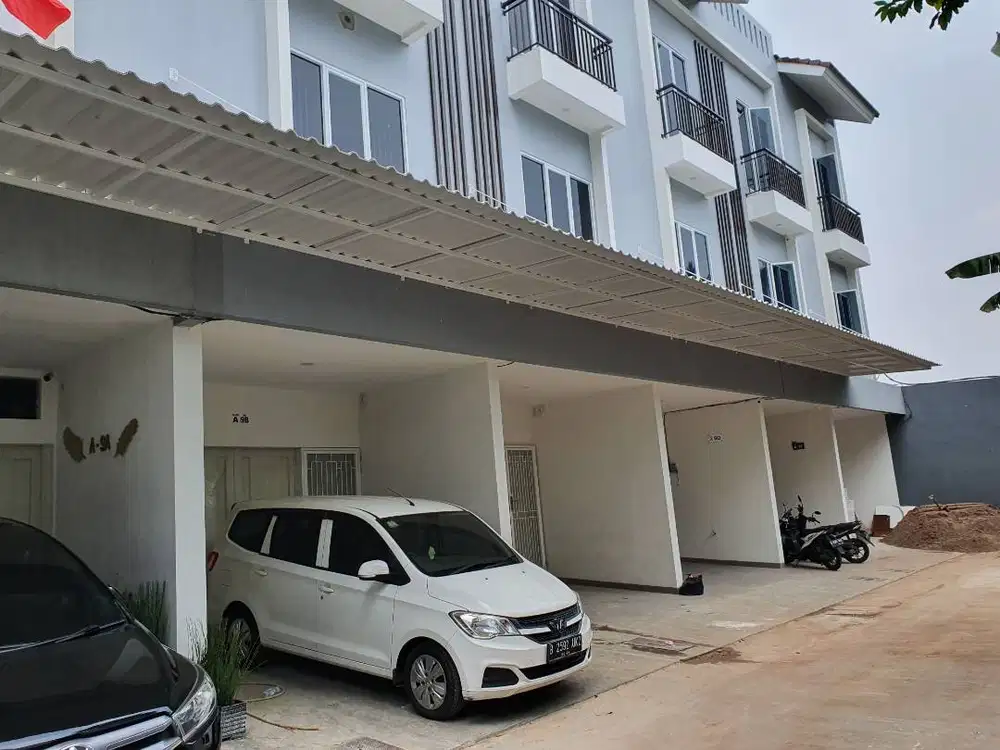 Rumah 4.5 Lantai di Cengkareng SHM